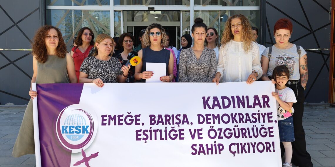 Meclîsa Jinan a KESKê: Em gotinên ku jinên Kurd dikin hedef qebûl nakin