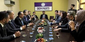 Waliyên Herêma Kurdistanê serdana rêxistina DEM Partiyê ya Wanê kirin