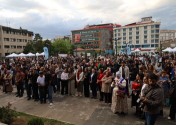 Mîhrîcana Jinan bi konserê bi dawî bû: Jin bi keda xwe bûn mînaka têkoşînê