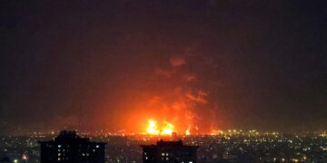 Şewata li Meydana Qiyam a Tehranê mezin dibe