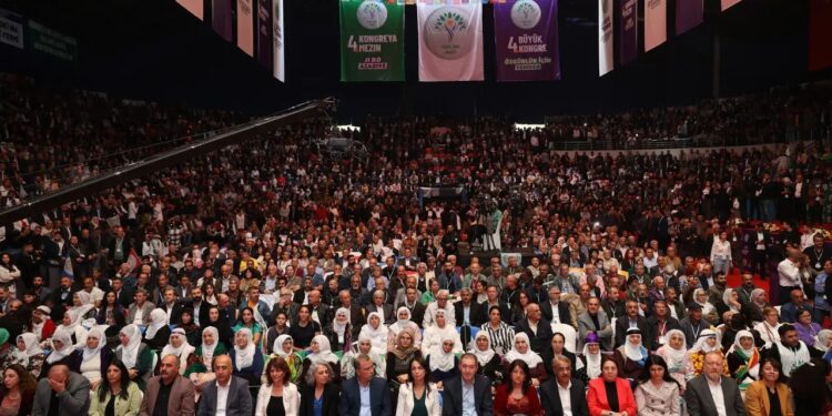 DEM Partiyê pêvajoya veguherînê da destpêkirin